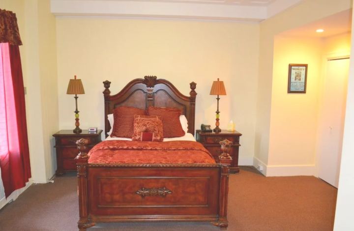 The Monkees Suite (Handicap-Accessible)